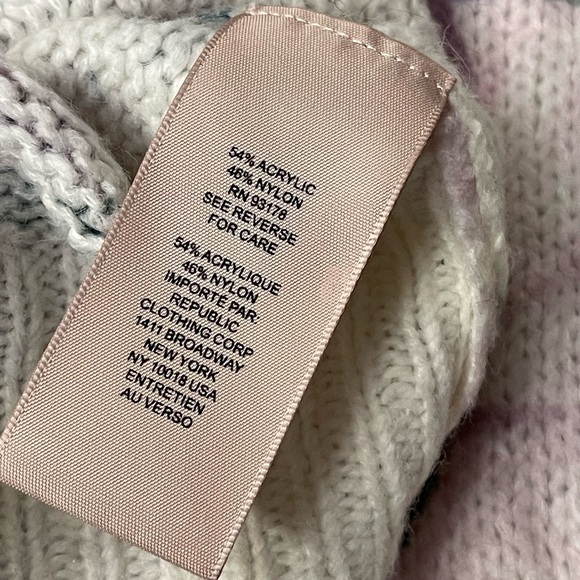 NWOT Philosophy Cream Knit Lavender Purple Floral Sweater Sz M - Picture 7 of 8